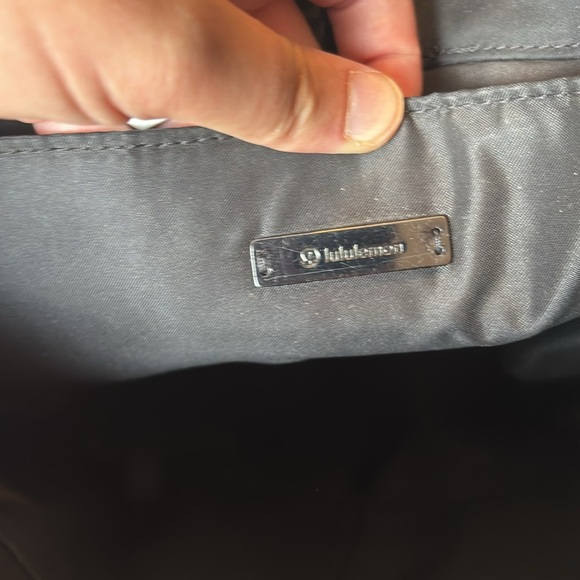 Lululemon Now and Always Tote camo 15L expandable tote bag - Picture 11 of 13